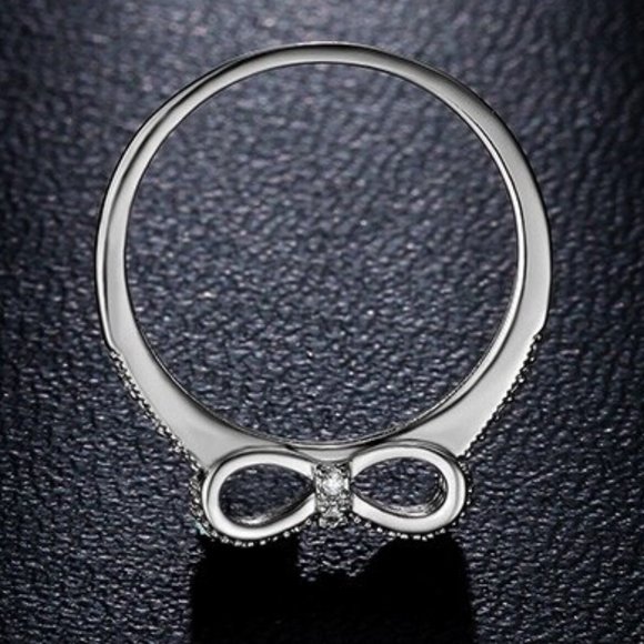 VIDEO LISTING Dainty Bow Ring - Picture 14 of 17